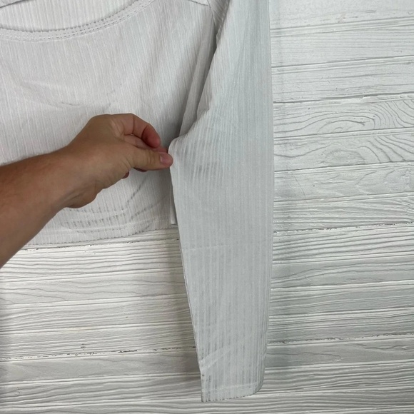 Abound Long Sleeve Cropped Cut Out Top Size L in Grey Fog NEW - Picture 6 of 14